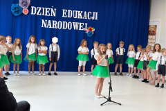 Zielona i Czerwona Urocza Życzenia Wesołych Świąt oraz Szczęśliwego Nowego Roku Pocztówka - 5