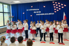 Summer Board Game Worksheet in Colorful Illustrative Style - 18