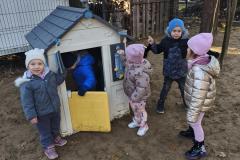 Zabawa na placu zabaw